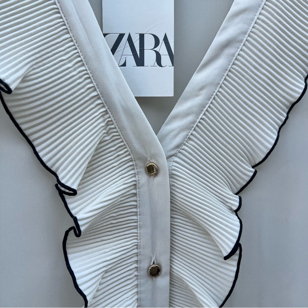 Zara Cream Blouse with Black Trim - Picture 5 of 9